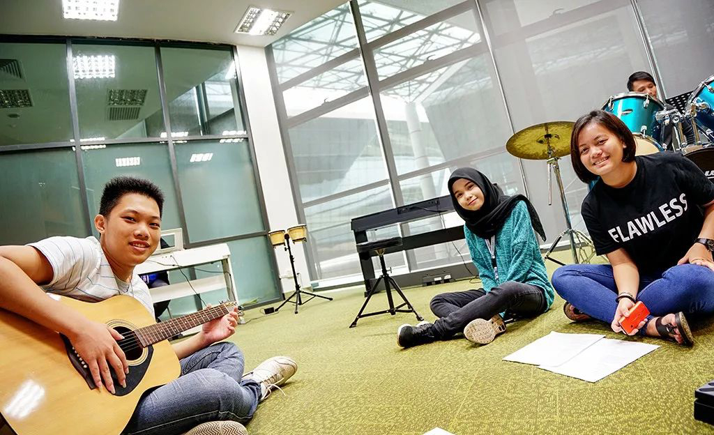 马来西亚沙捞越科技大学学院招生简章